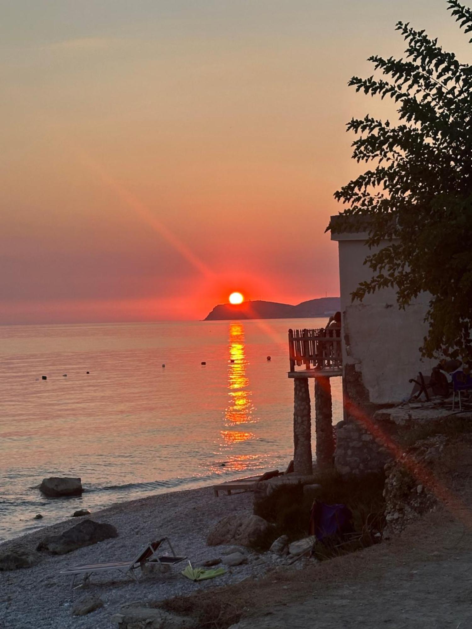 Villa Gusti Borsh Esterno foto