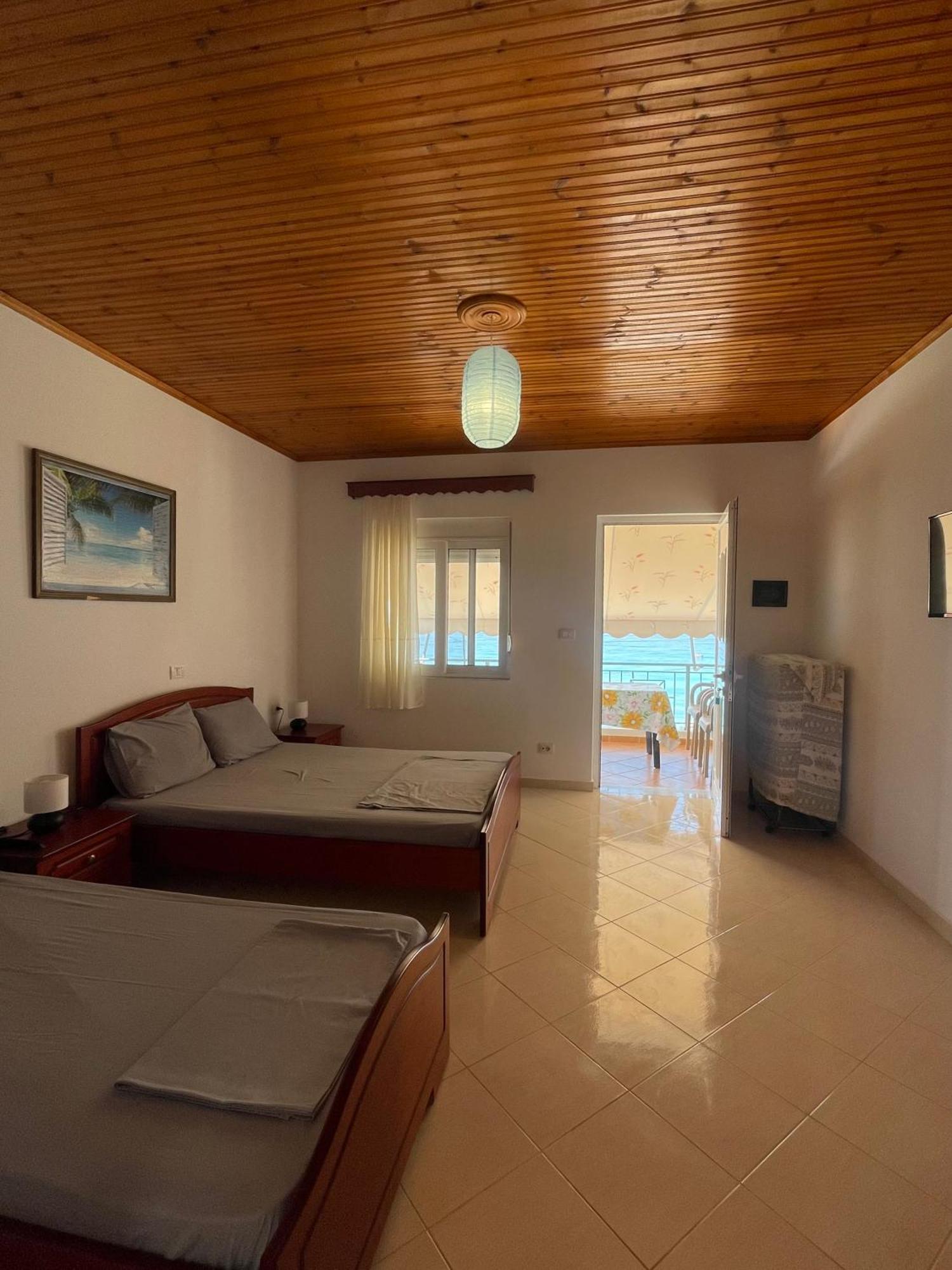 Villa Gusti Borsh Esterno foto